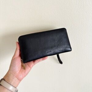 Fossil Black Leather Zip Wallet